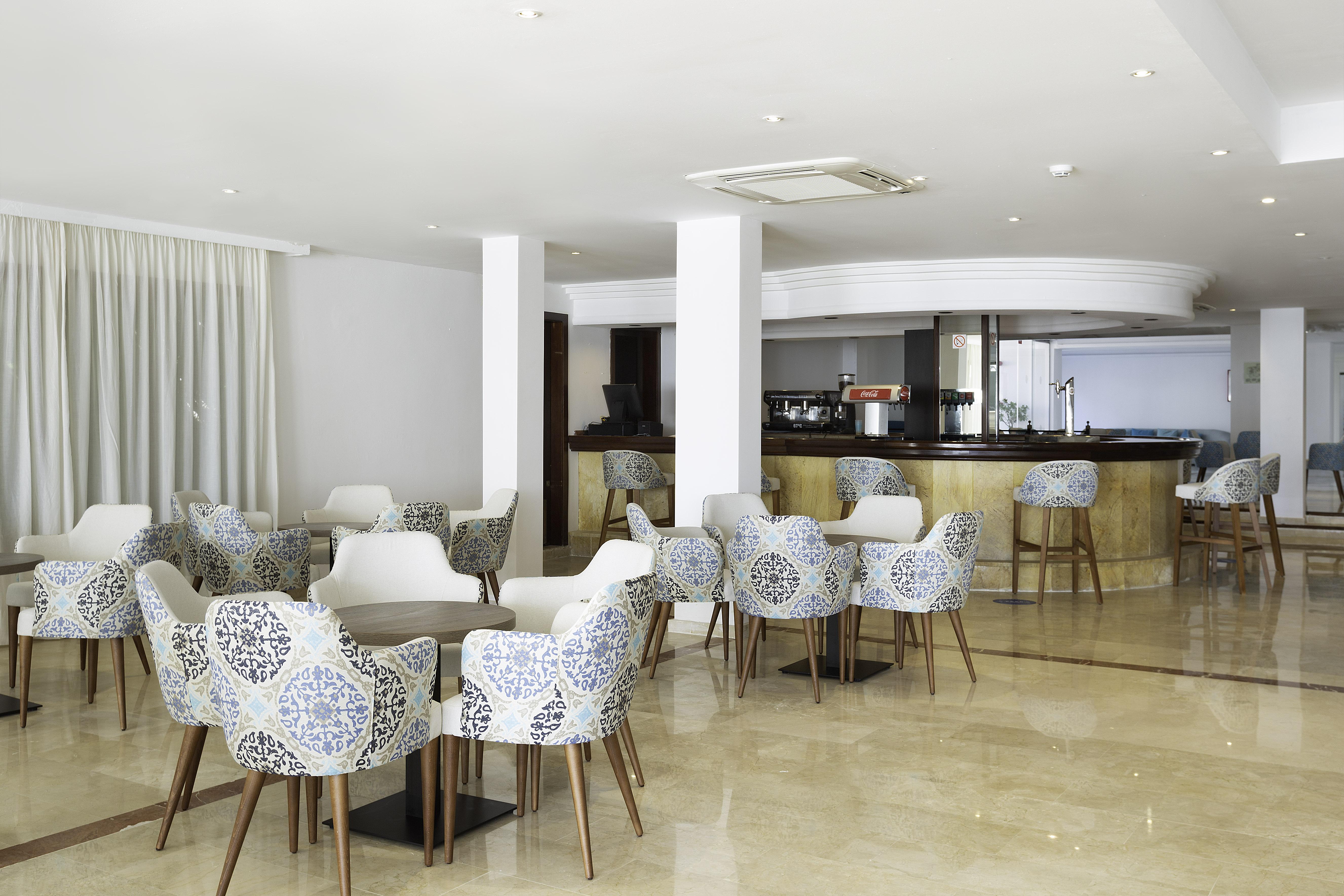Alua Suites Las Rocas Cala d'Or  Exterior photo